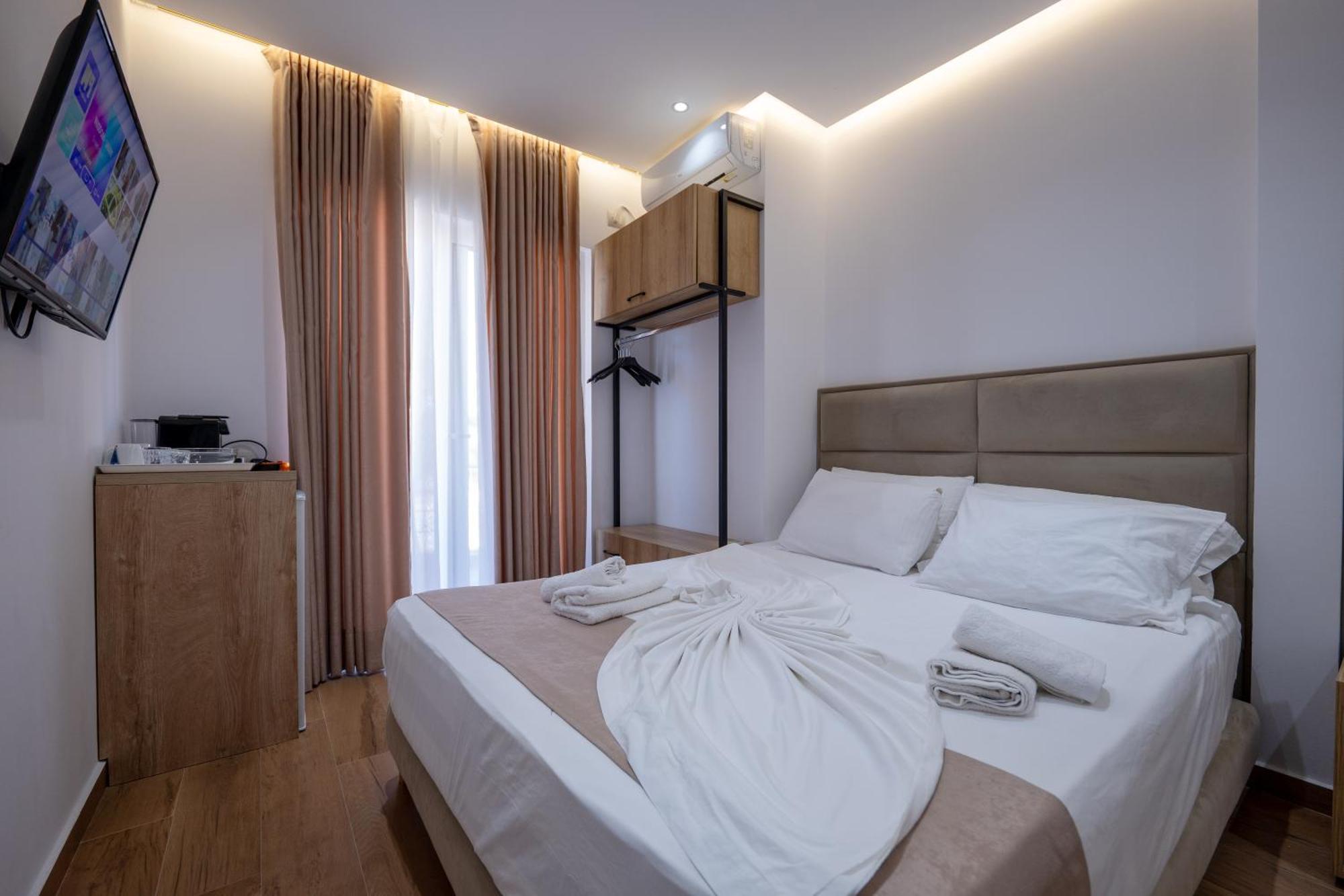 Erioni Hotel ซารานเดอ ภายนอก รูปภาพ