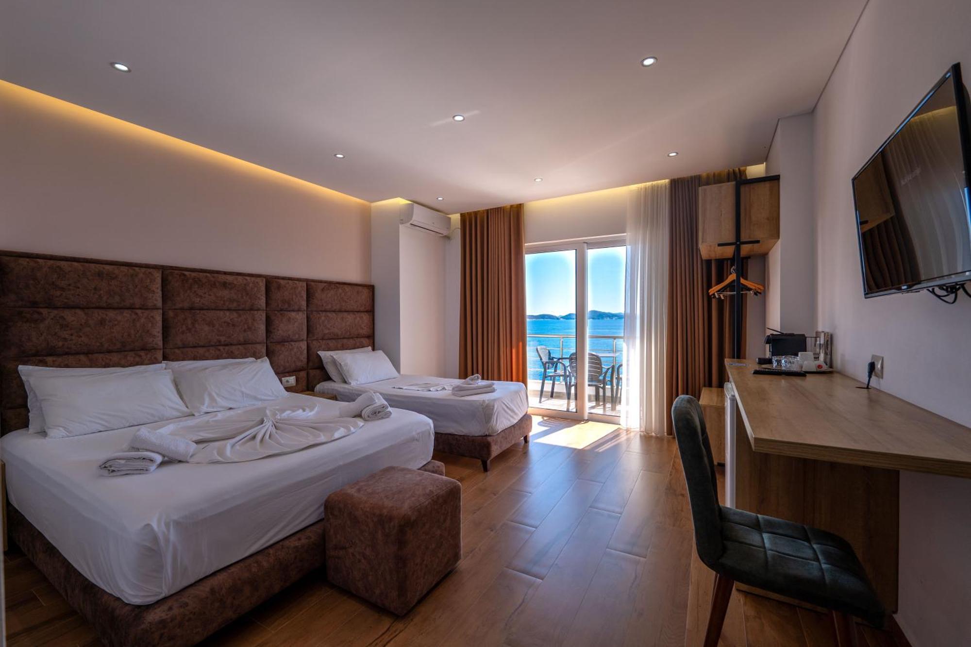 Erioni Hotel ซารานเดอ ภายนอก รูปภาพ