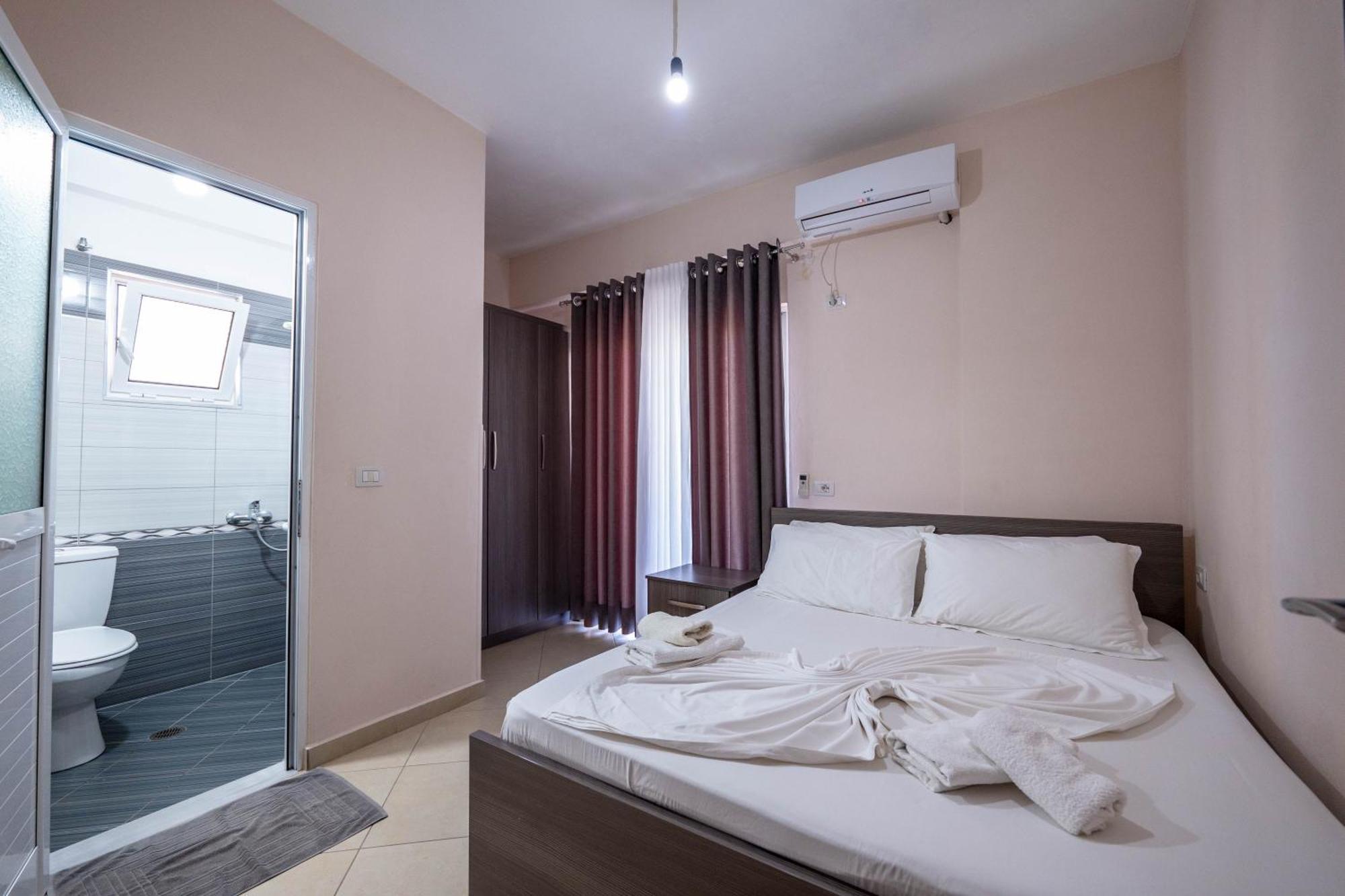 Erioni Hotel ซารานเดอ ภายนอก รูปภาพ