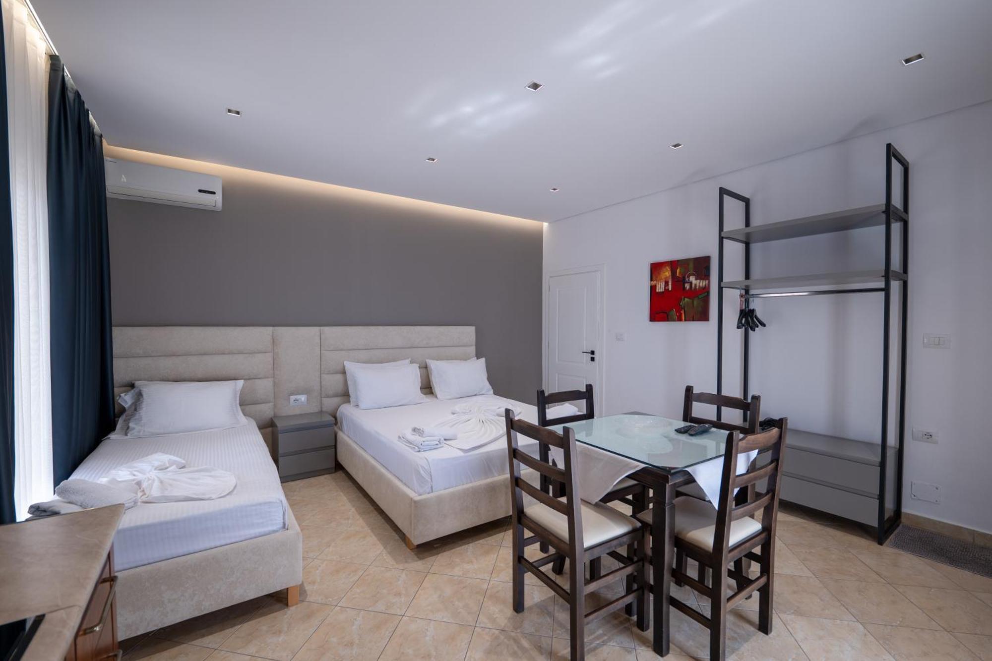 Erioni Hotel ซารานเดอ ภายนอก รูปภาพ