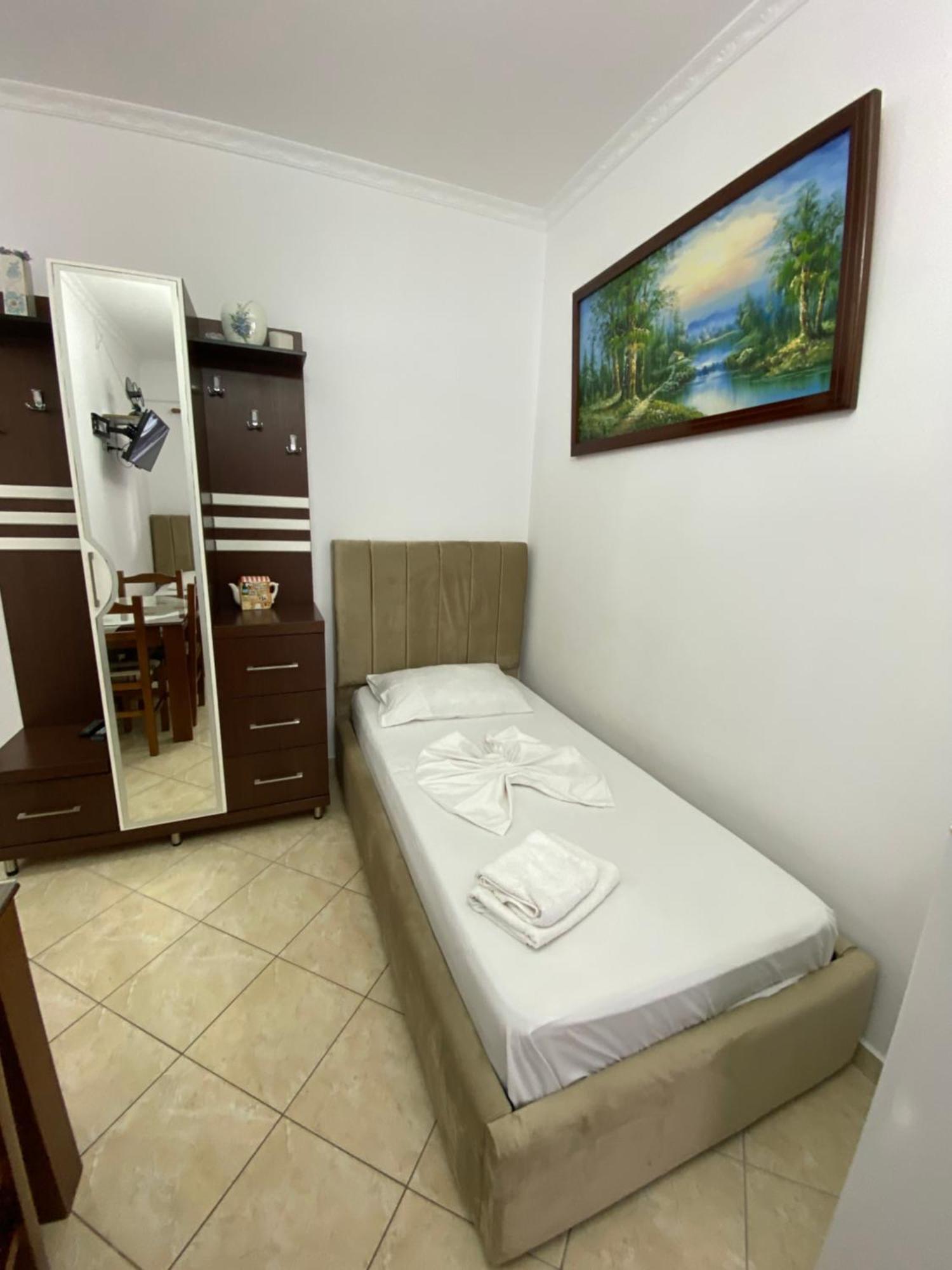 Erioni Hotel ซารานเดอ ภายนอก รูปภาพ
